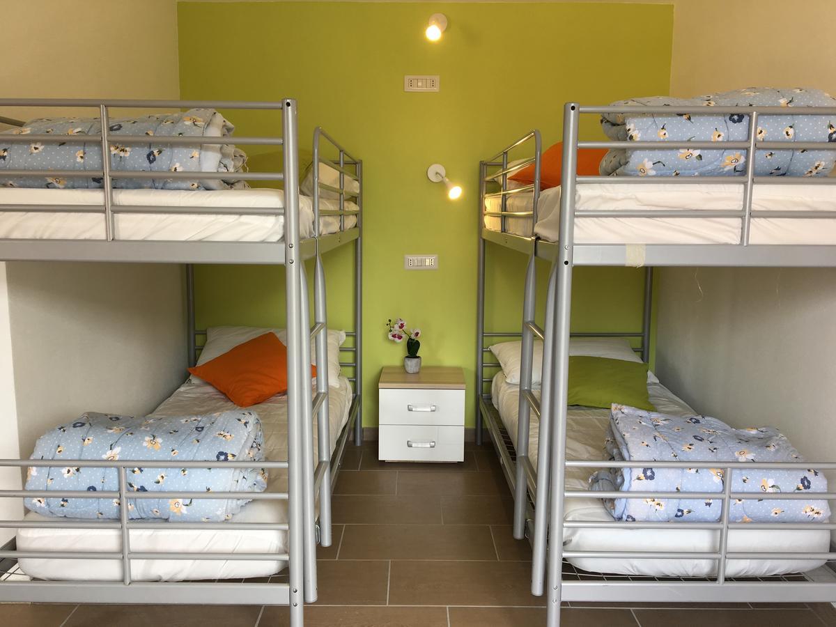 Ostello Casa Emmaus Maccagno Bagian luar foto