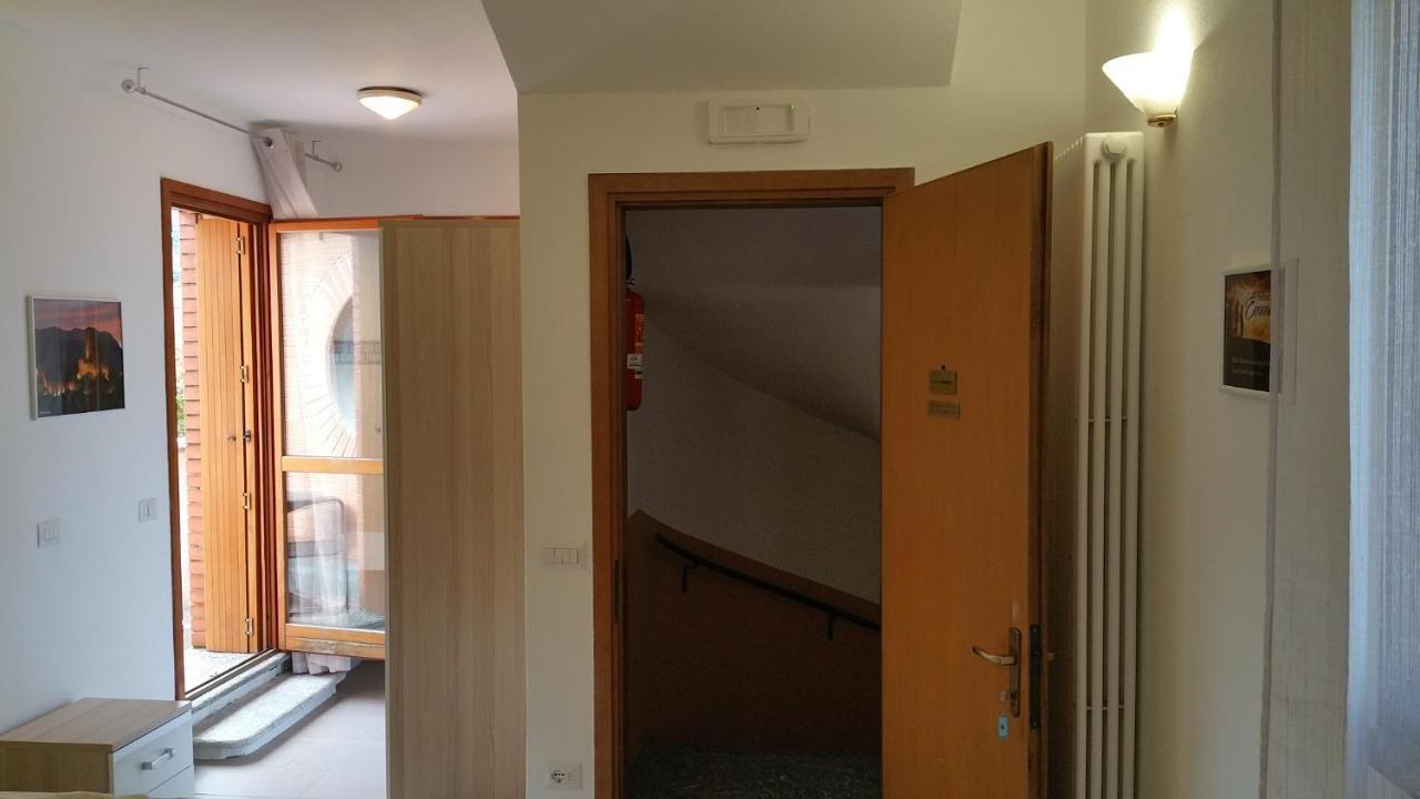 Ostello Casa Emmaus Maccagno Bagian luar foto